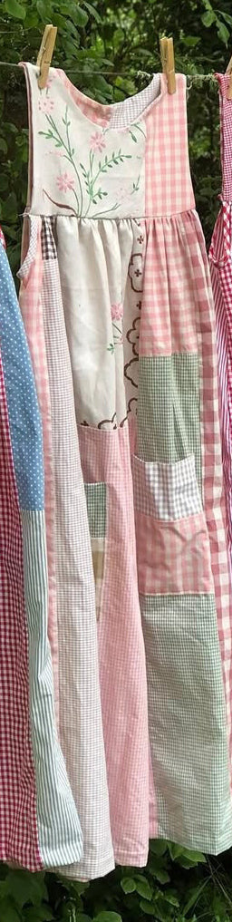 Elegantně navržený Šaty