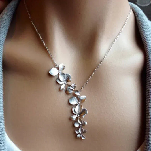 Elegantní Stříbrný Náhrdelník pro každou příležitost