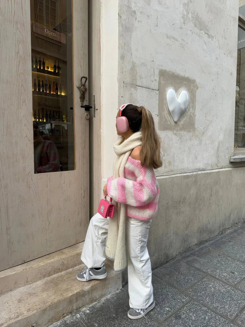 Klasicky navržený Svetr